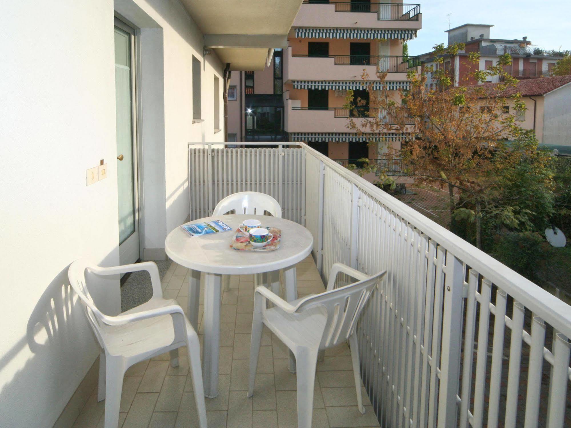 Vera Apartamento Lignano Sabbiadoro Exterior foto